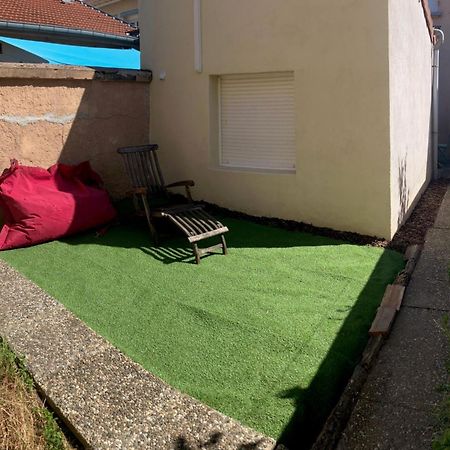 Jolie, Cozy, Confortable Maison De Ville Au Calme A 5Min Du Centre De Verdun, Parking Devant La Maison Belleville-Sur-Meuse エクステリア 写真
