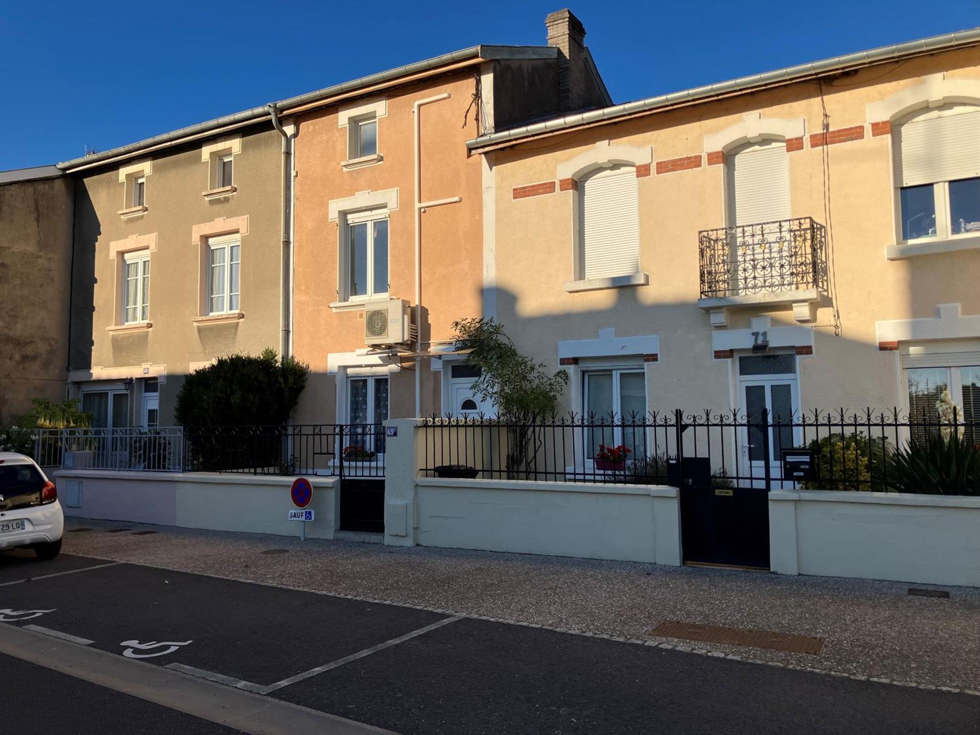 Jolie, Cozy, Confortable Maison De Ville Au Calme A 5Min Du Centre De Verdun, Parking Devant La Maison Belleville-Sur-Meuse エクステリア 写真